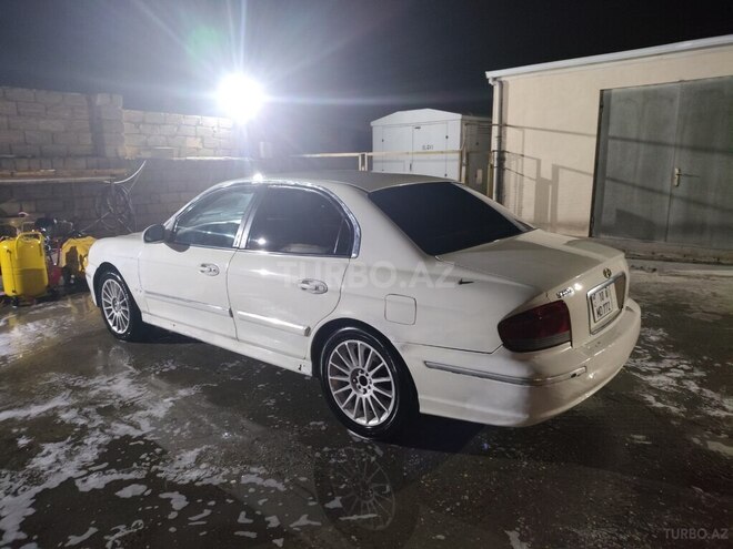 Hyundai Sonata-6