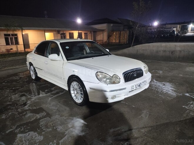 Hyundai Sonata-2