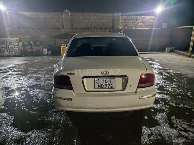 Hyundai Sonata-5