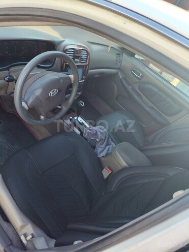 Hyundai Sonata-11