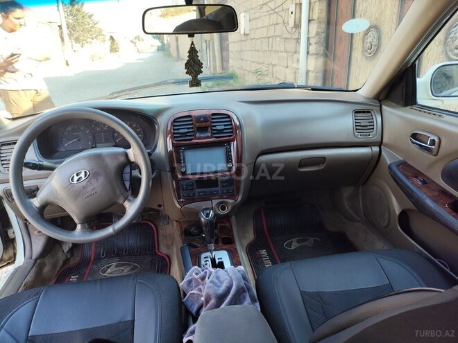 Hyundai Sonata-13