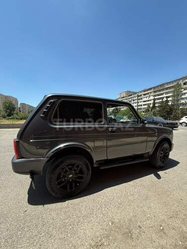 LADA (VAZ) Niva-8