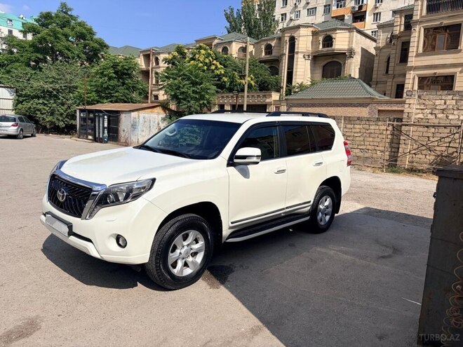 Toyota Land Cruiser Prado-4