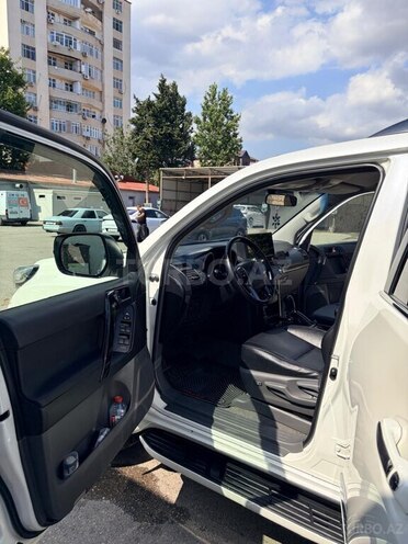 Toyota Land Cruiser Prado-9
