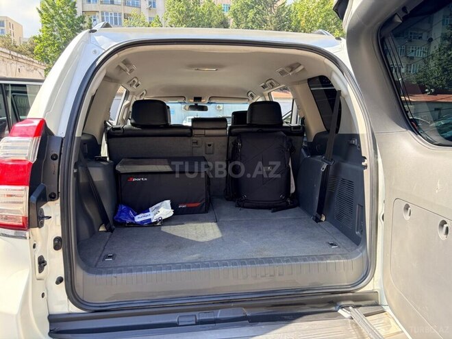 Toyota Land Cruiser Prado-12
