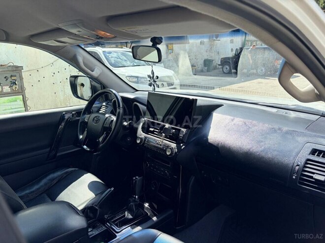 Toyota Land Cruiser Prado-10
