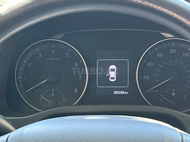 Hyundai Elantra-2