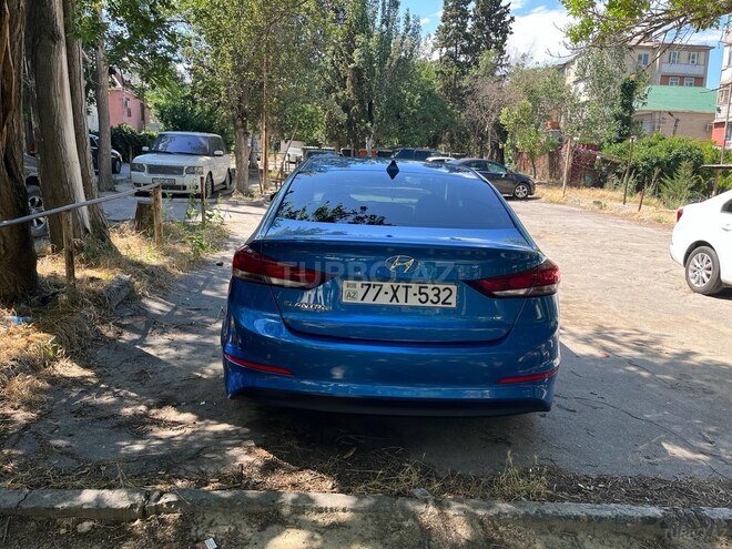 Hyundai Elantra-8