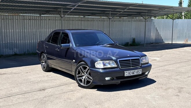 Mercedes C 200-1