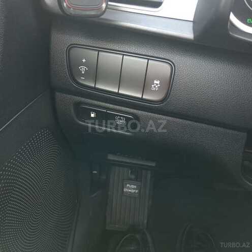 Kia Niro-11