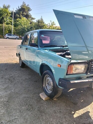 LADA (VAZ) 2107-2