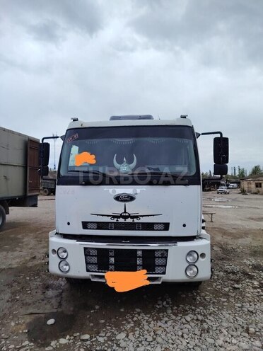 Ford Cargo-1