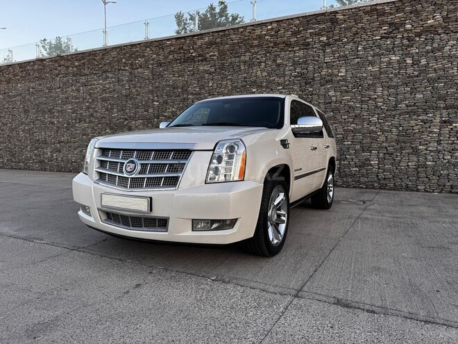 Cadillac Escalade-1