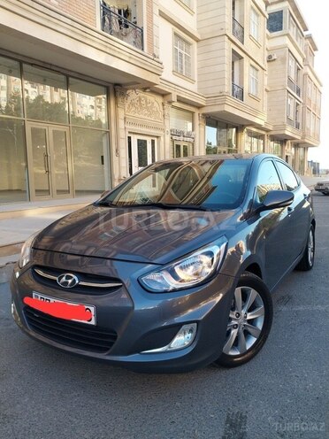 Hyundai Accent-4