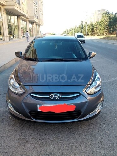 Hyundai Accent-1