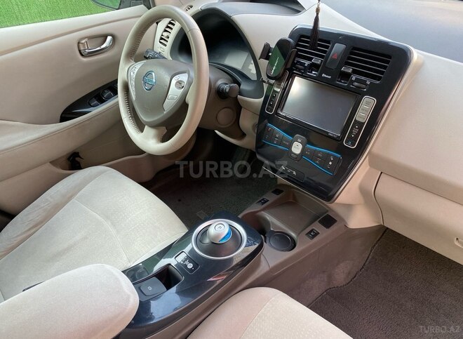 Nissan Leaf-6