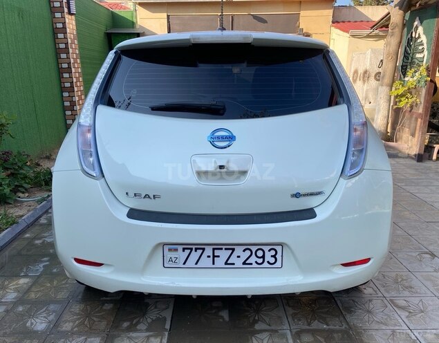 Nissan Leaf-5