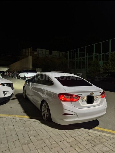 Chevrolet Cruze-9