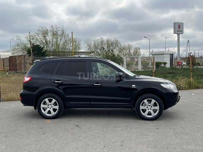 Hyundai Santa Fe-5