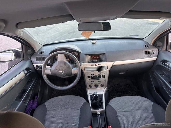 Opel Astra-11