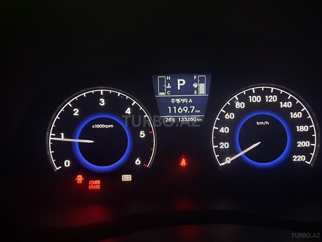 Hyundai Accent-3