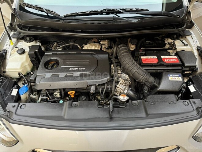 Hyundai Accent-9