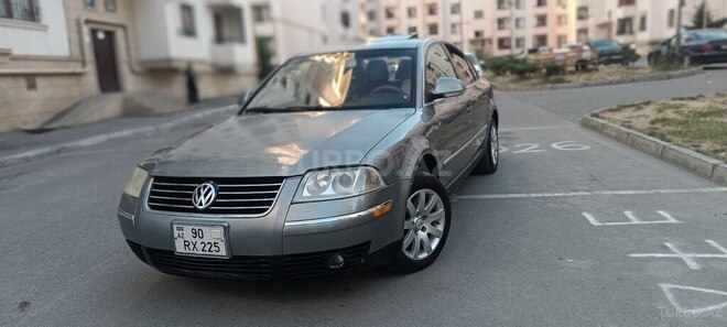 Volkswagen Passat-1