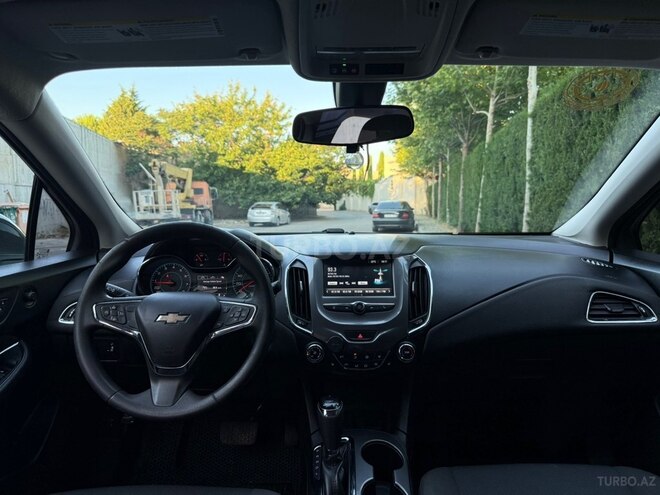 Chevrolet Cruze-10