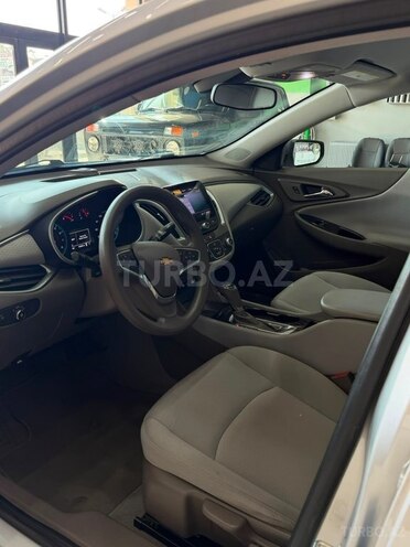 Chevrolet Malibu-9