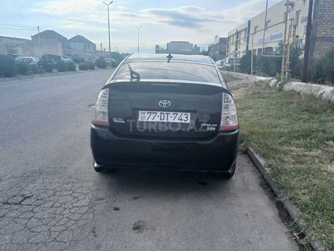 Toyota Prius-2