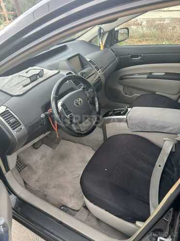 Toyota Prius-6