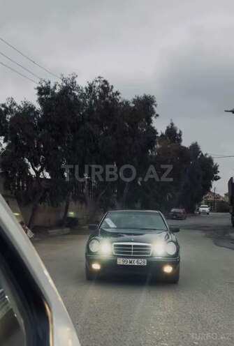 Mercedes E 230-6