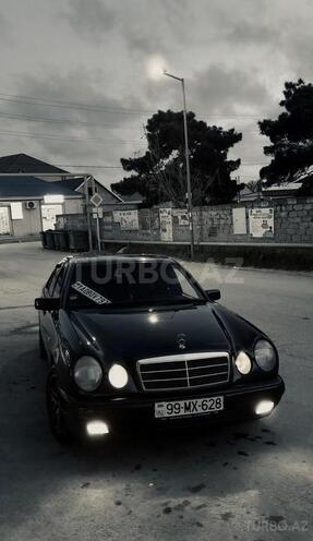 Mercedes E 230-2