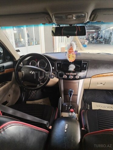 Hyundai Sonata-6