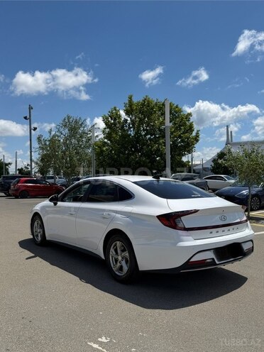 Hyundai Sonata-5