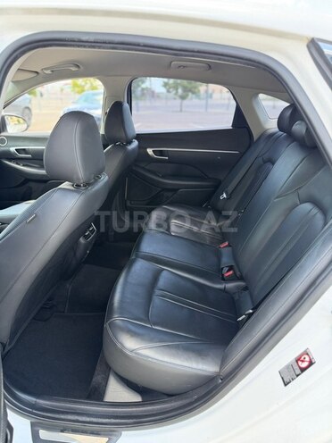 Hyundai Sonata-13