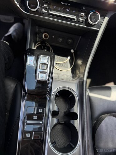 Hyundai Sonata-11