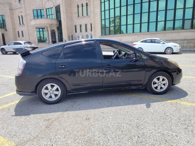Toyota Prius-3