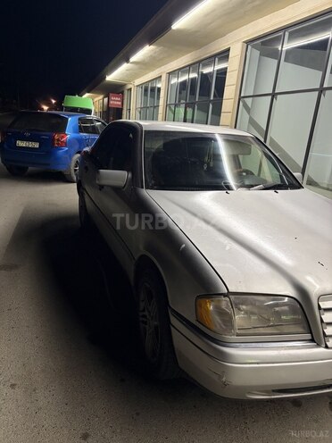 Mercedes C 180-4