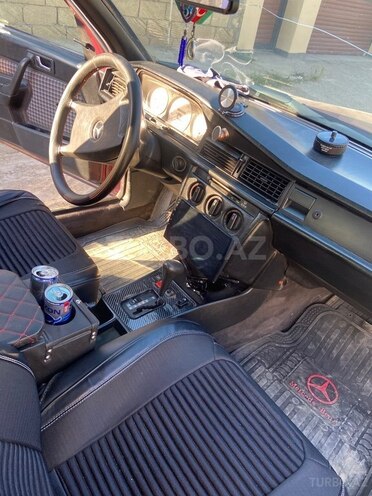 Mercedes 190-19