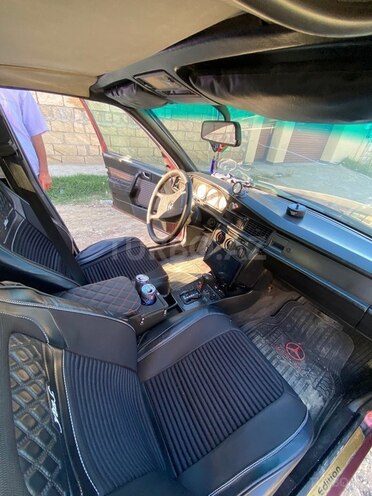 Mercedes 190-20
