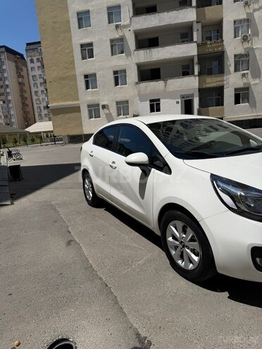 Kia Rio-5