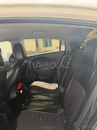 Kia Rio-9