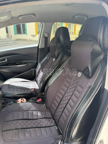 Kia Rio-7