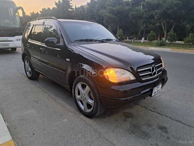 Mercedes ML 320-1