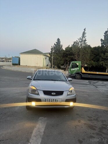 Kia Rio-1