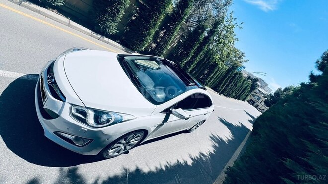 Hyundai i40-8