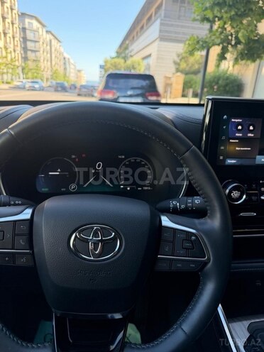Toyota Highlander-12