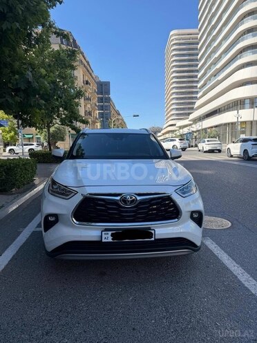 Toyota Highlander-2
