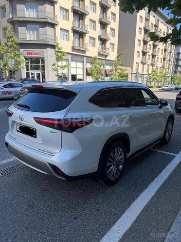 Toyota Highlander-3